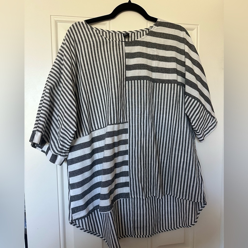 Emery Rose Short Sleeve Top XL